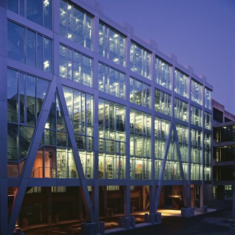 A building designed by Schwartz Silver Architects