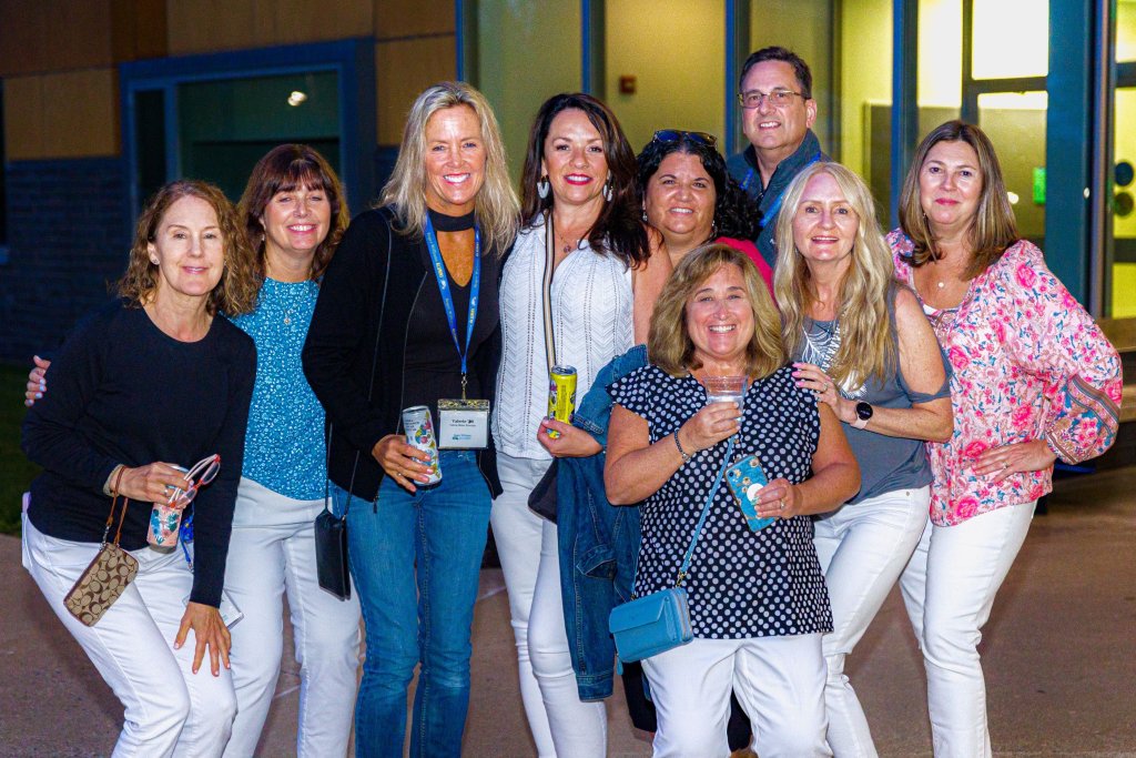 Group of smiling alumni