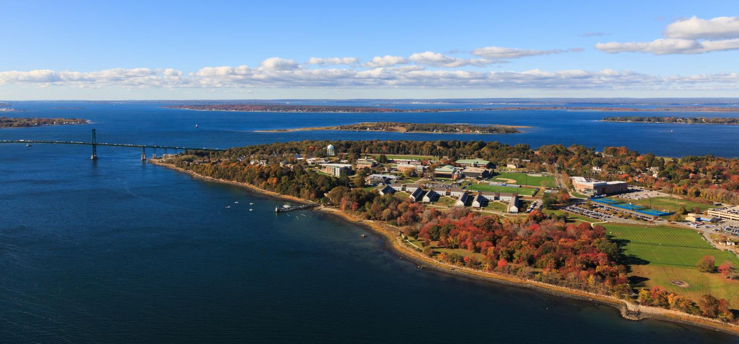 West Coast Guide reading students should know: In the heart of New England, RWU enjoys four distinct seasons; flights to Rhode Island are currently available from many West Coast locations.