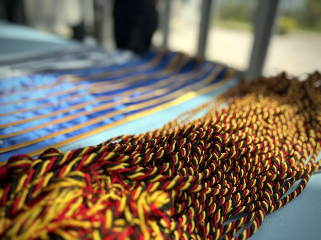 Cords to honor seniors