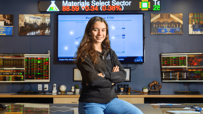 Senior Chelsea King applies real-world finance skills as part of the Center for Advanced Financial Education.
