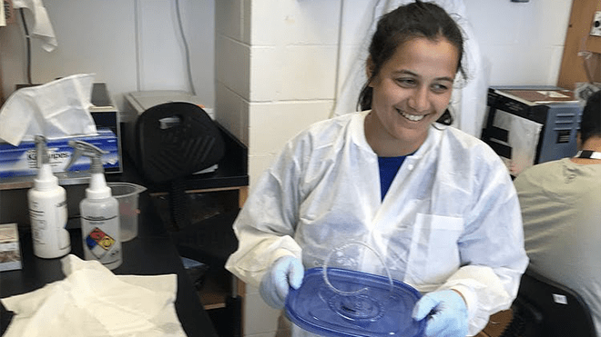 Malaika Cordeiro in the lab 