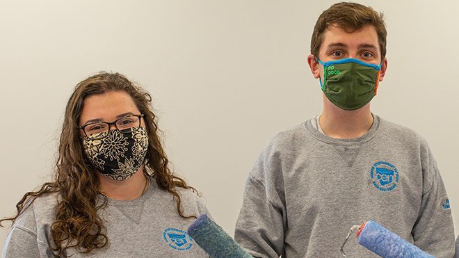 Sydney and Rees wearing CEN sweatshirts