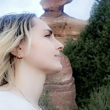 Headshot of Liliya Krys