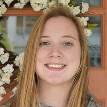 Headshot of Isabel Clark