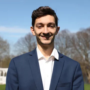 Headshot of student.