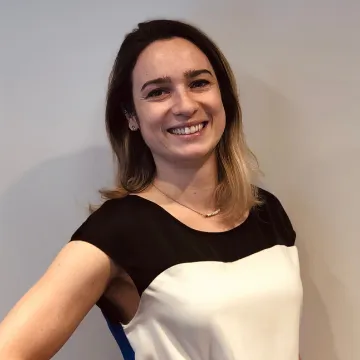 Laura Brooks headshot