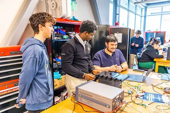 Students manufacturing in a lab