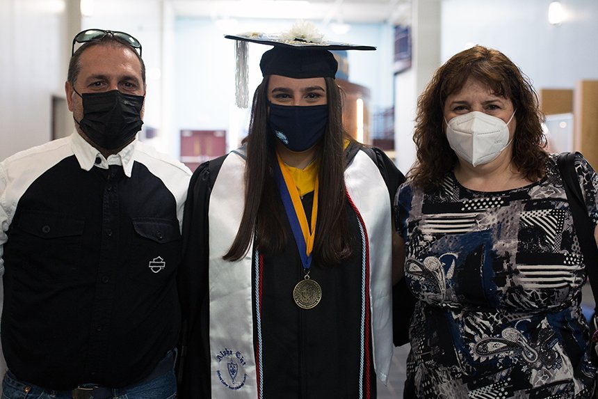 Image of a 2020 Core Medallion Recipient with her parents 