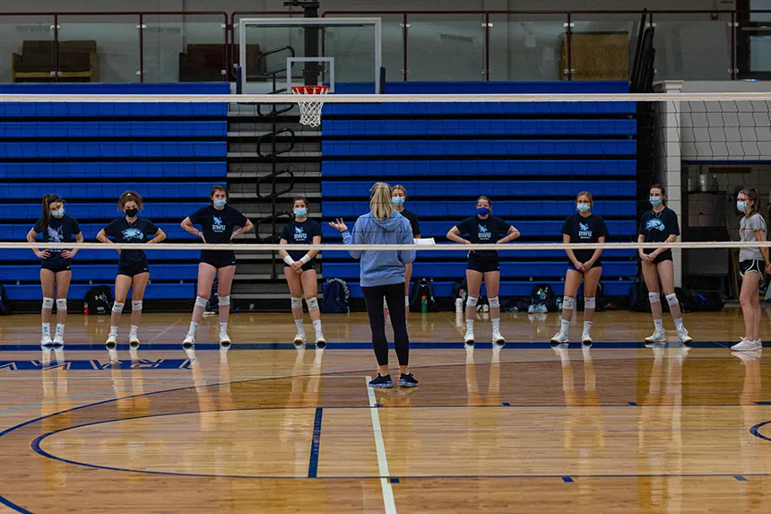 Team lines up for coaching