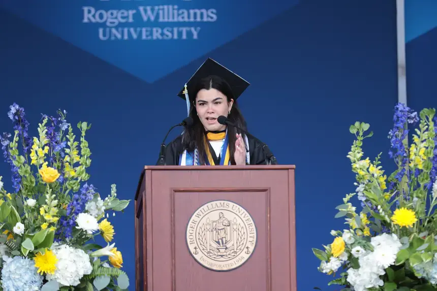 Undergraduate student speaker Olivia DaSilva addresses the Class of 2026.