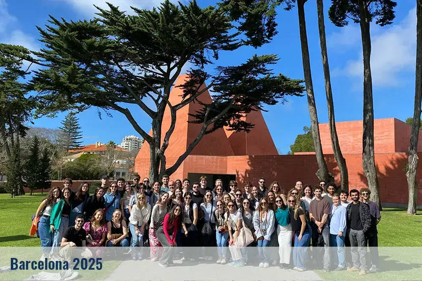 Barcelona students pose for a picture