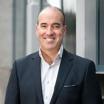 A headshot of Les Hiscoe